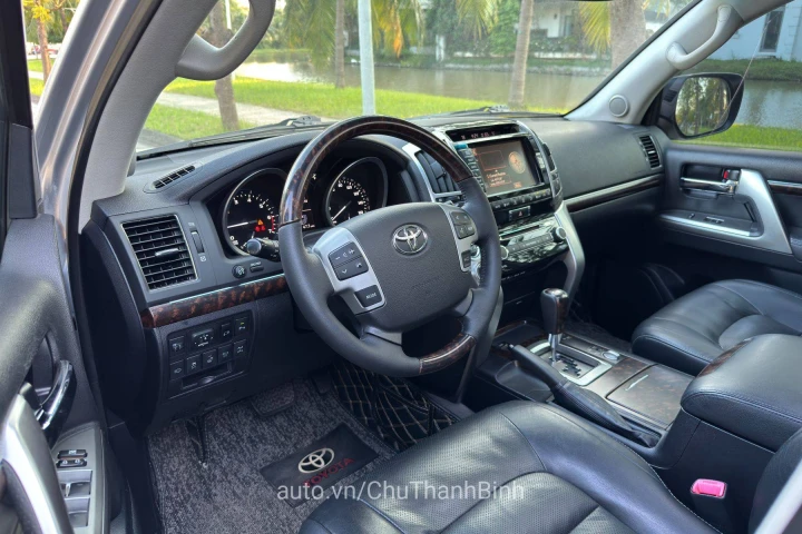 Toyota Land Cruiser 2014