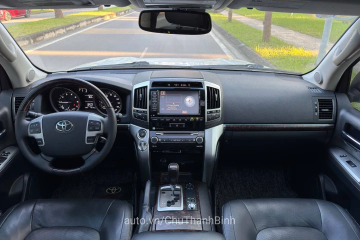 Toyota Land Cruiser 2014