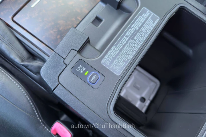 Toyota Land Cruiser 2014