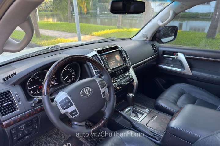 Toyota Land Cruiser 2014