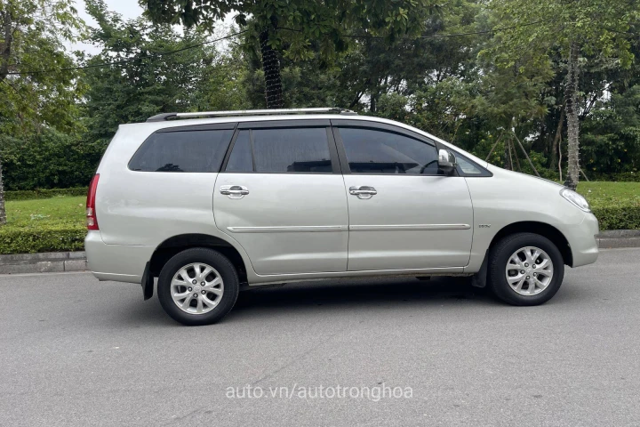 Toyota Innova 2008