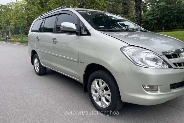 Toyota Innova 2008