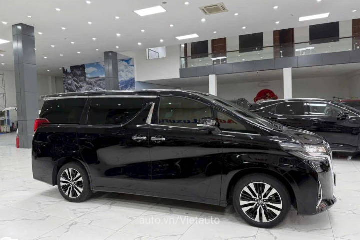 Toyota Alphard 2022