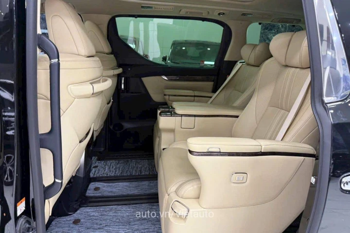 Toyota Alphard 2022