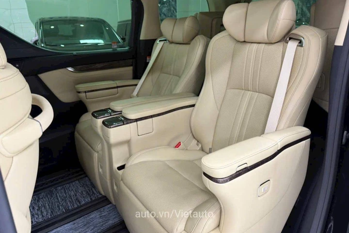Toyota Alphard 2022
