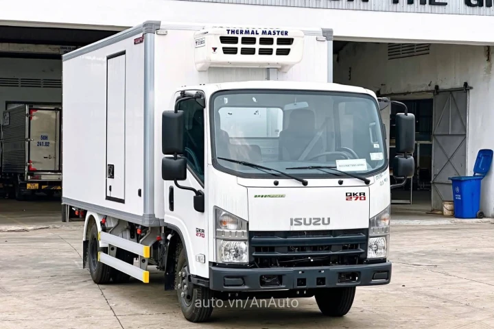 Isuzu Xe tải thùng 2025