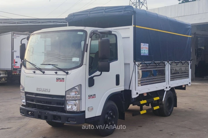 Isuzu Xe tải thùng 2025