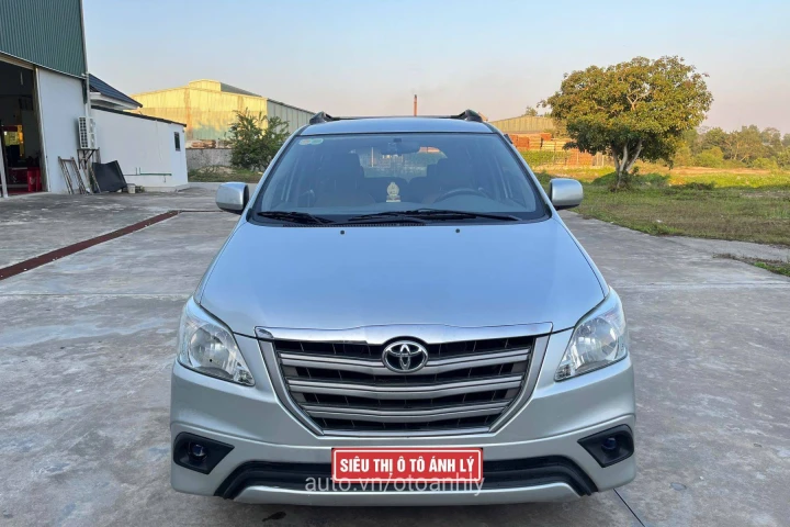 Toyota Innova 2.0E 2014