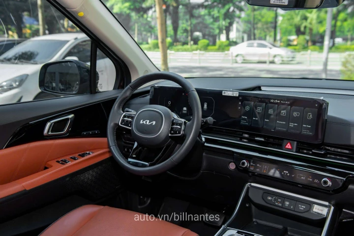 Kia Carnival Signature Dầu 2025