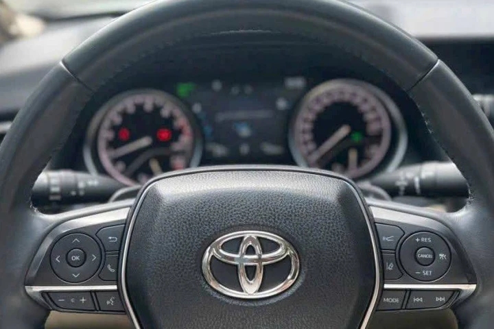 Toyota Camry 2023