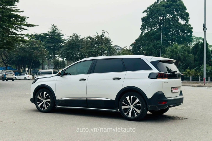 Peugeot 5008 2022