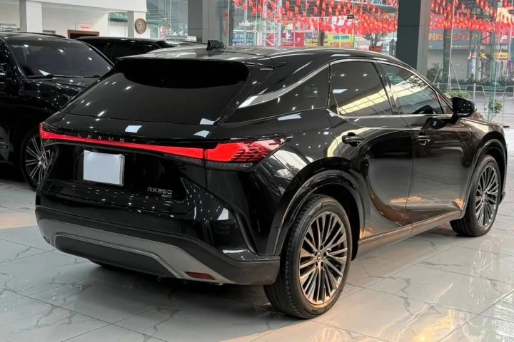 Lexus RX 2023