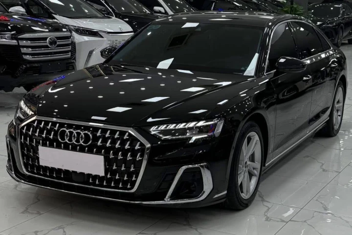 Audi A8 2024
