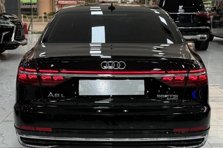 Audi A8 2024