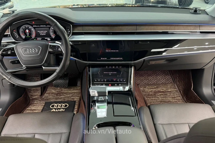 Audi A8 2024