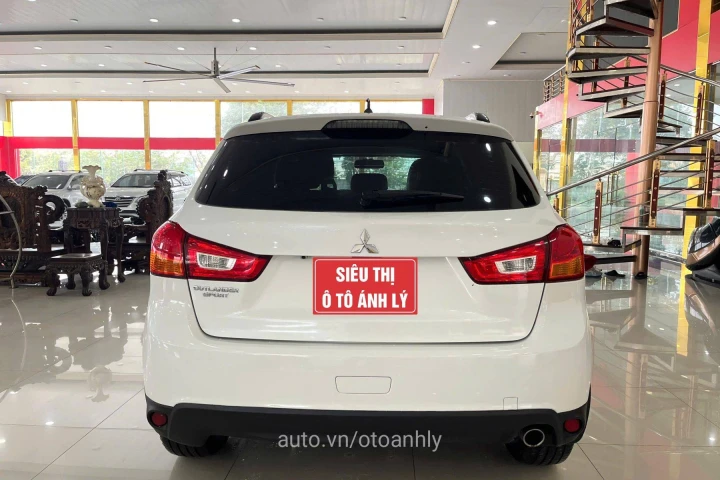 Mitsubishi Outlander 2.0 CVT Standard 2014