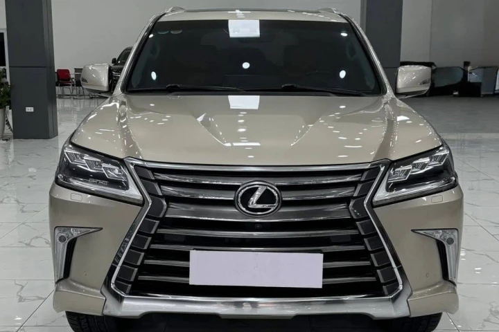 Lexus LX 2018