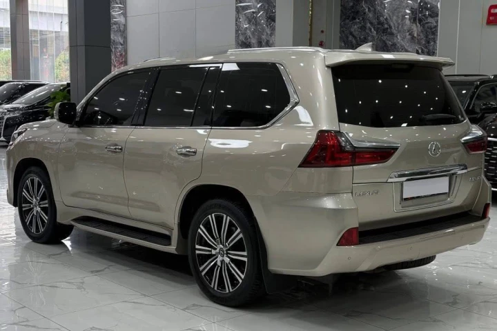 Lexus LX 2018