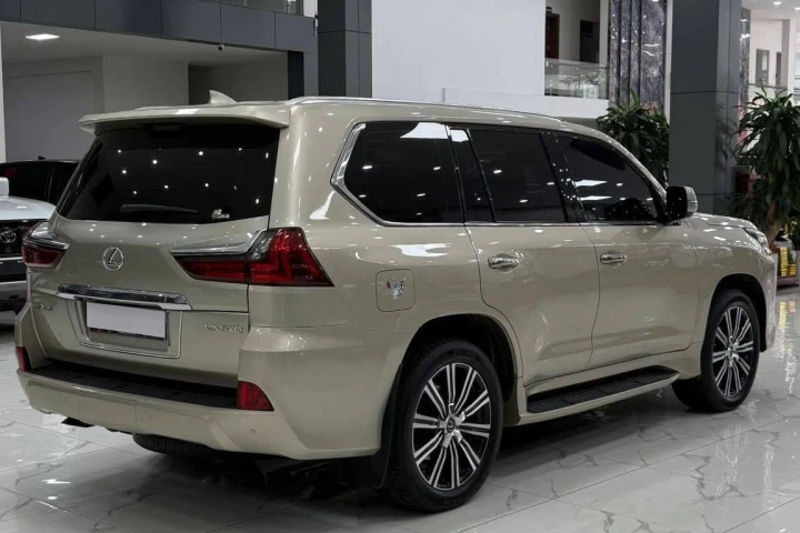 Lexus LX 2018