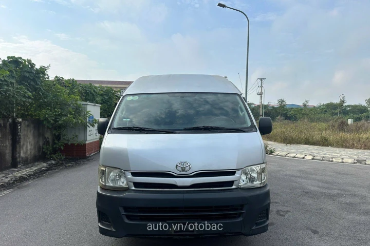 Toyota Hiace 2012