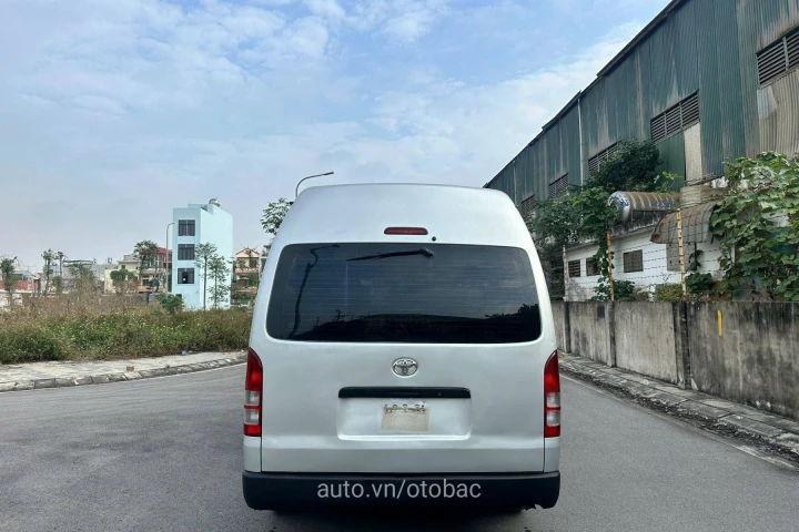 Toyota Hiace 2012