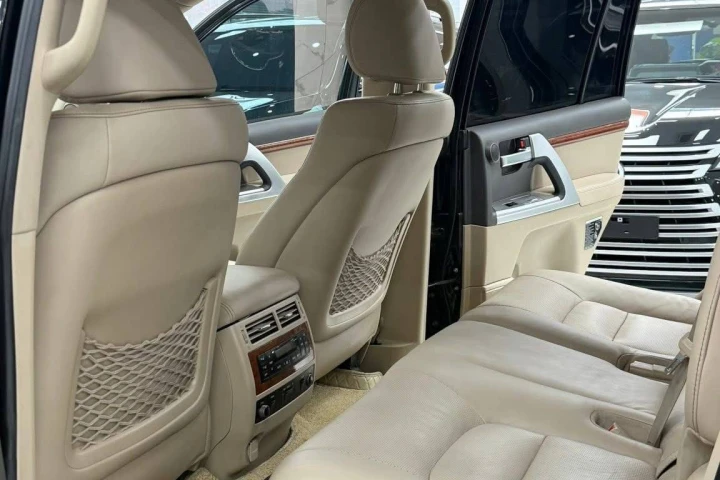 Toyota Land Cruiser 2013