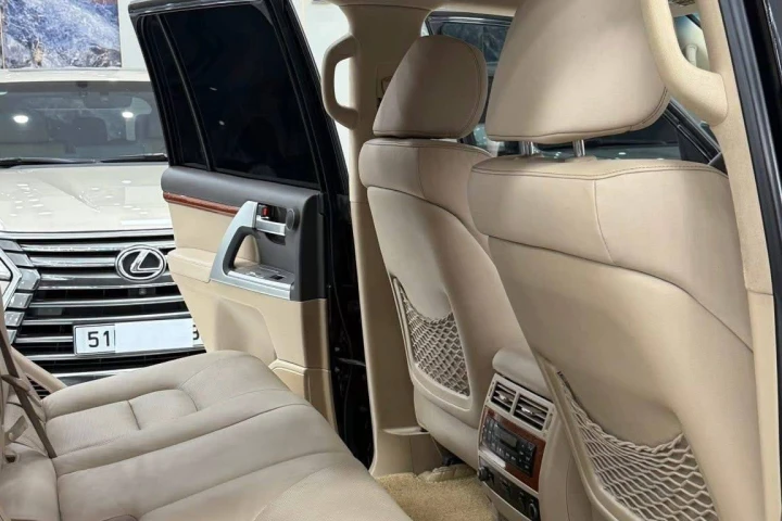 Toyota Land Cruiser 2013