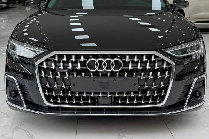 Audi A8 2024