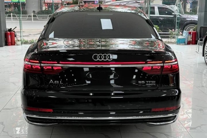 Audi A8 2024