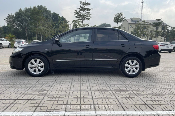 Toyota Corolla Altis 2010