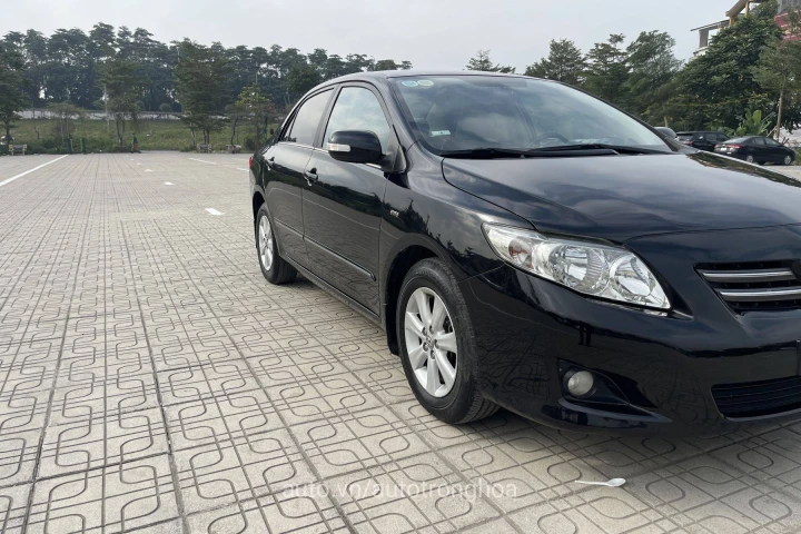 Toyota Corolla Altis 2010