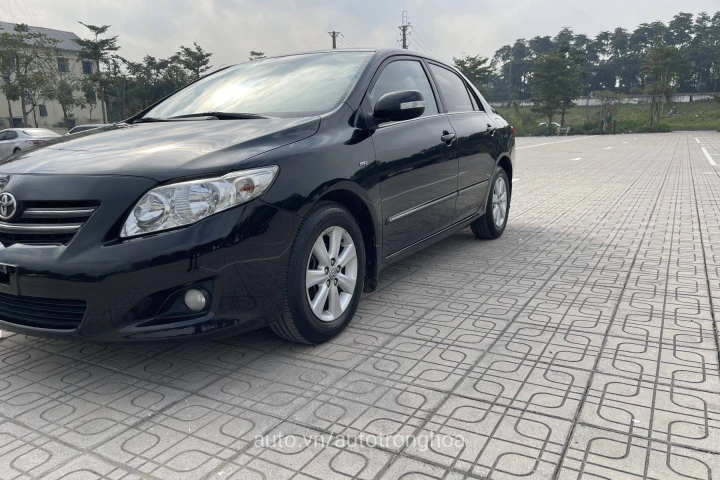 Toyota Corolla Altis 2010