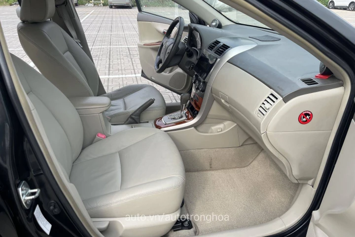 Toyota Corolla Altis 2010