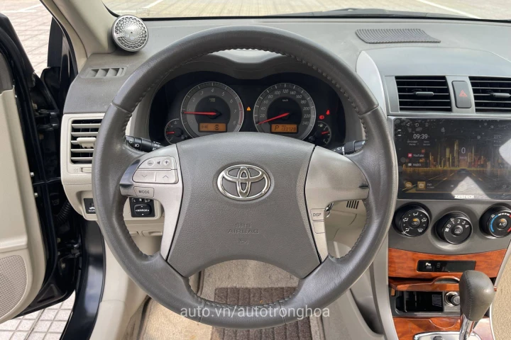 Toyota Corolla Altis 2010