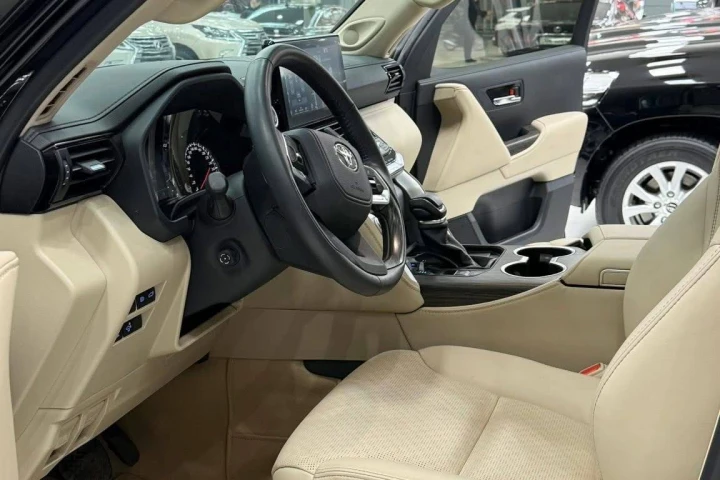 Toyota Land Cruiser 2024