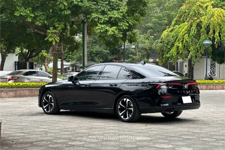 VinFast Lux A2.0 2022