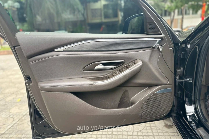 VinFast Lux A2.0 2022