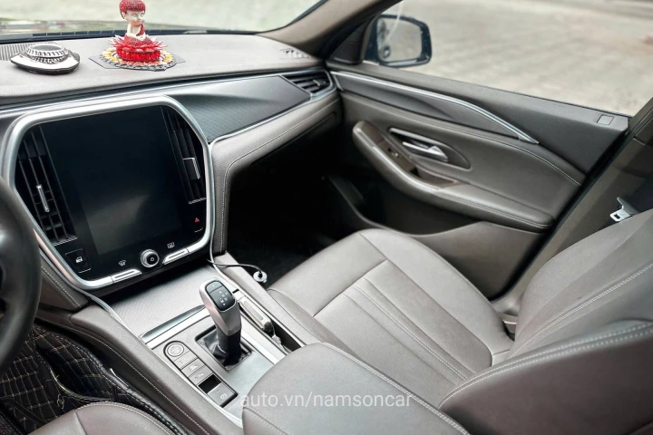 VinFast Lux A2.0 2022