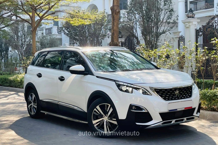 Peugeot 5008 2020