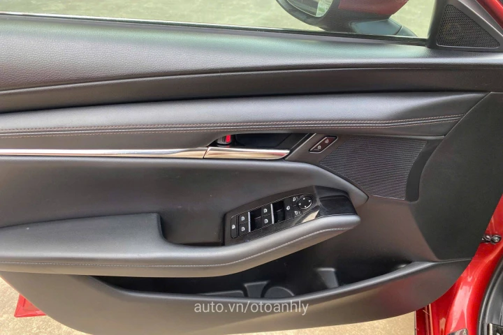 Mazda 3 1.5L Luxury 2022