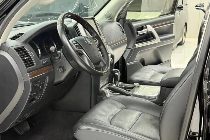 Toyota Land Cruiser 2019