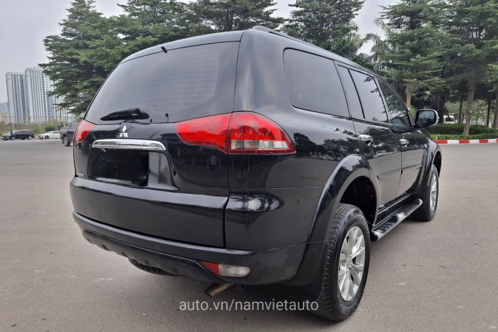 Mitsubishi Pajero 2015