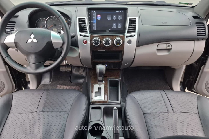 Mitsubishi Pajero 2015