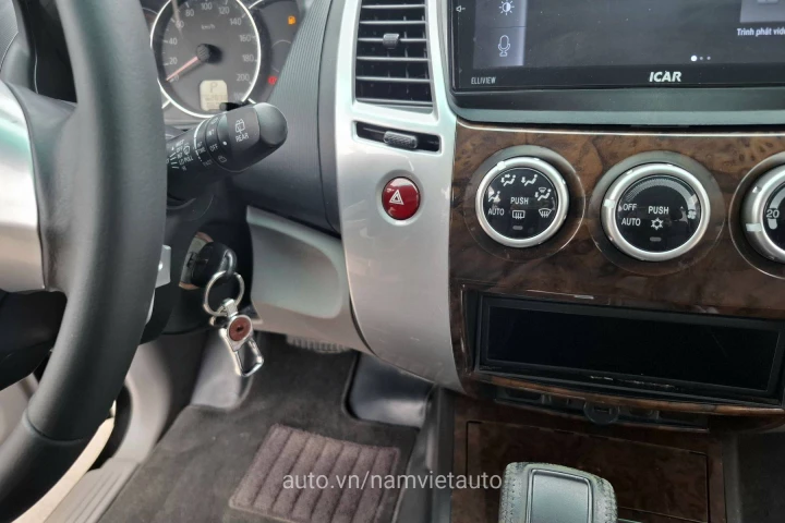 Mitsubishi Pajero 2015