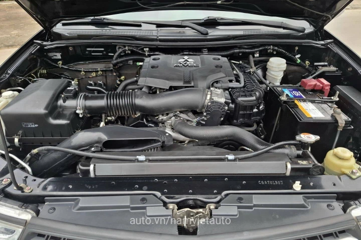 Mitsubishi Pajero 2015