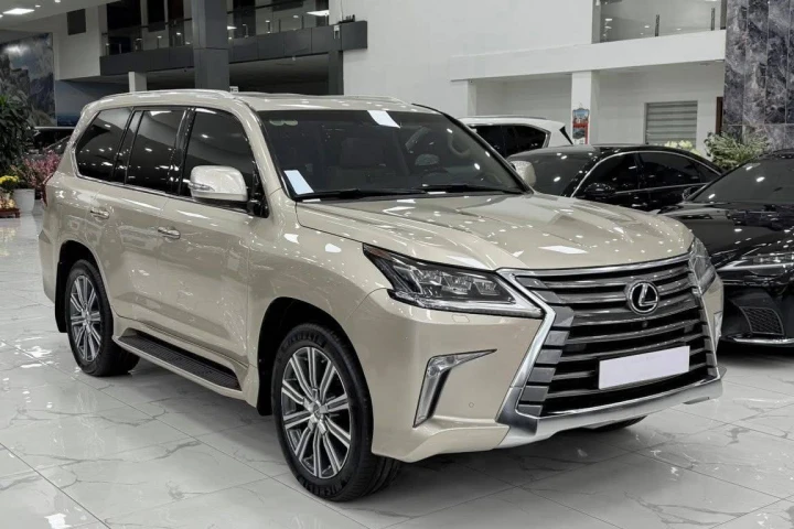 Lexus LX 2016