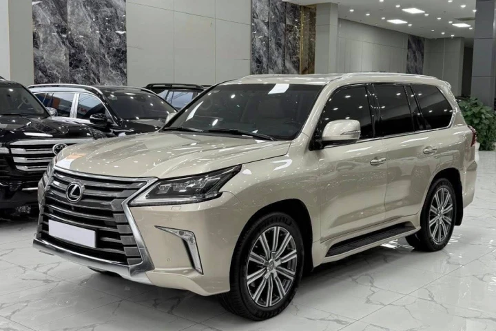 Lexus LX 2016