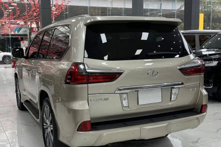 Lexus LX 2016