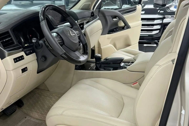 Lexus LX 2016