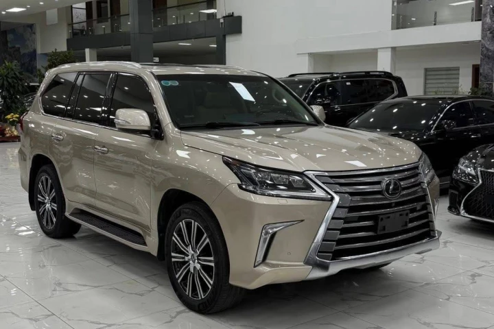 Lexus LX 2019